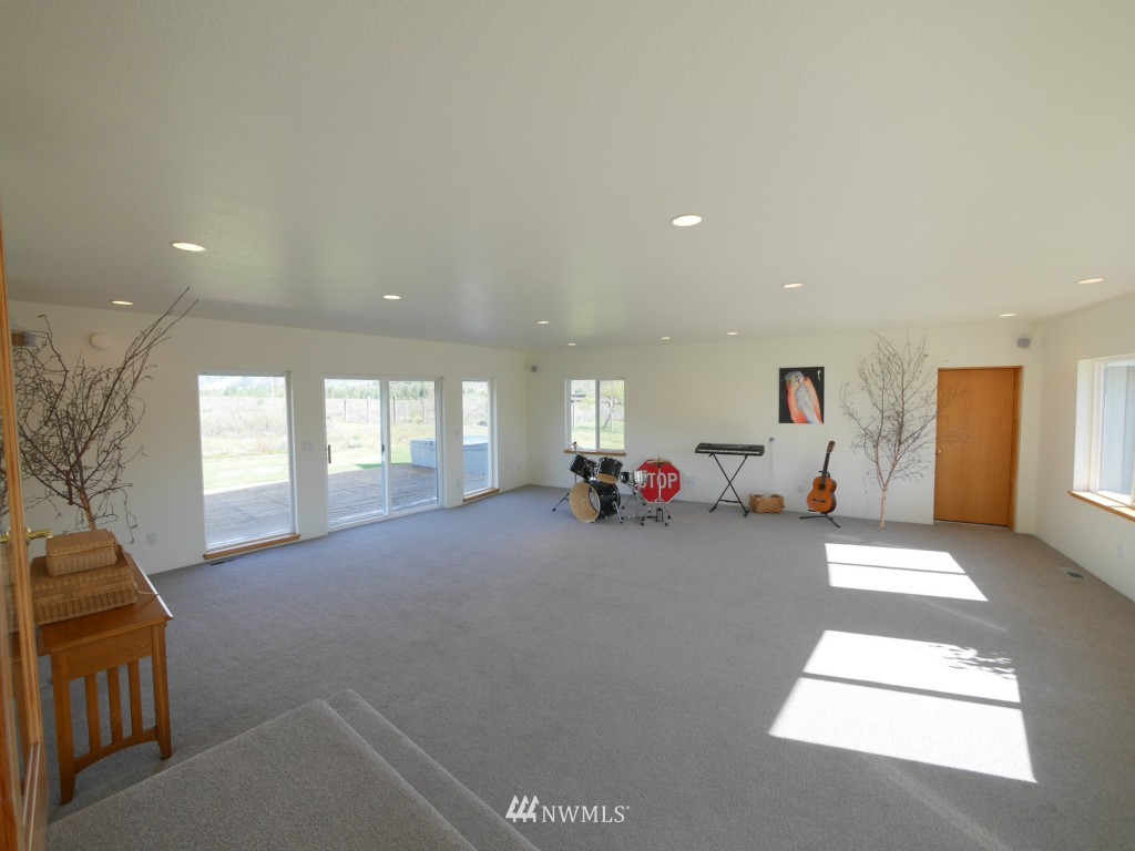 6 Wildflower Road Winthrop, WA 98862 - Photo 11 of 25 Gallery Image 11