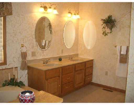 8890 Lochard Road Sidney, OH 45365 - Photo 9 of 12
