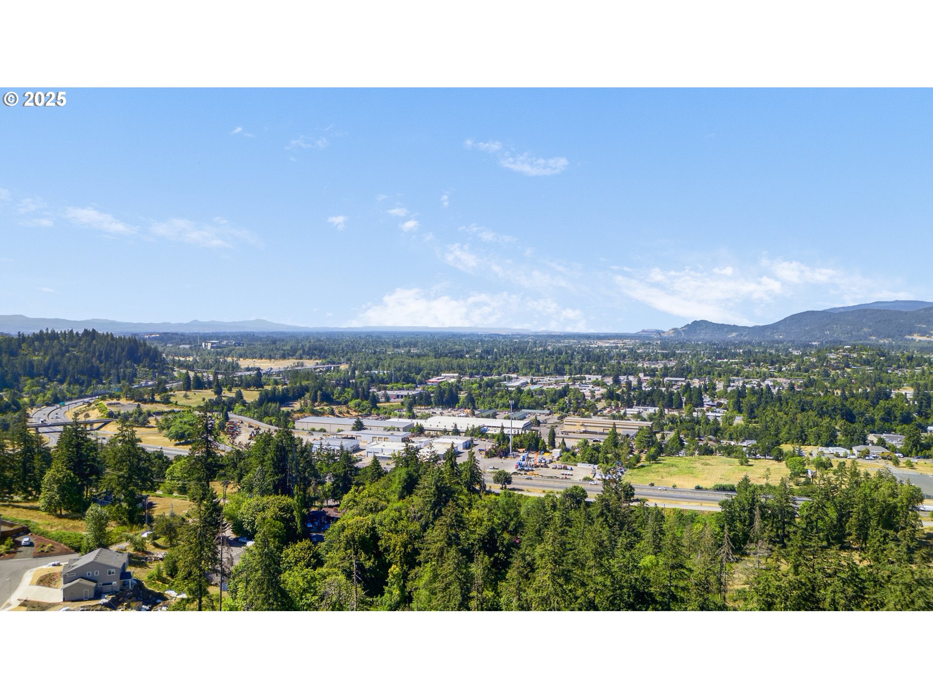 3763 Rockcress Road Eugene, OR 97403 - Photo 3 of 42 Gallery Image 3