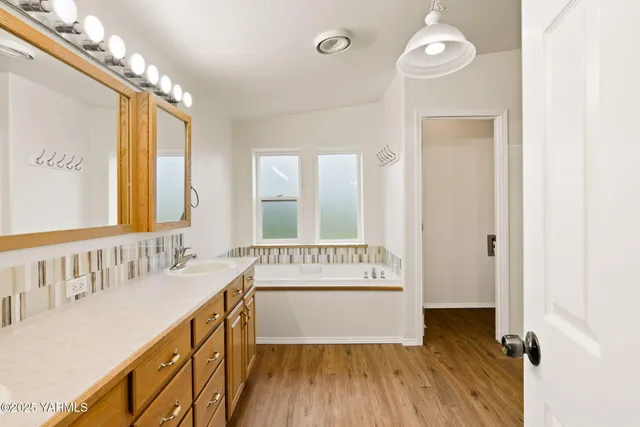 $485,000 | 3000 South 62nd Avenue, Yakima, WA 98903