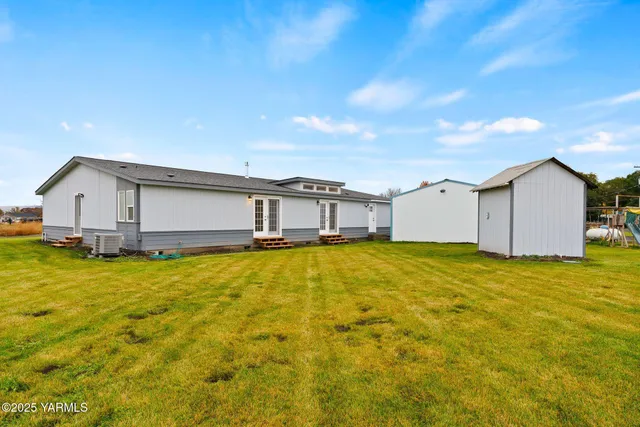 $485,000 | 3000 South 62nd Avenue, Yakima, WA 98903