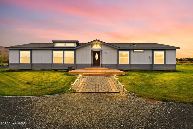 $485,000 | 3000 South 62nd Avenue, Yakima, WA 98903