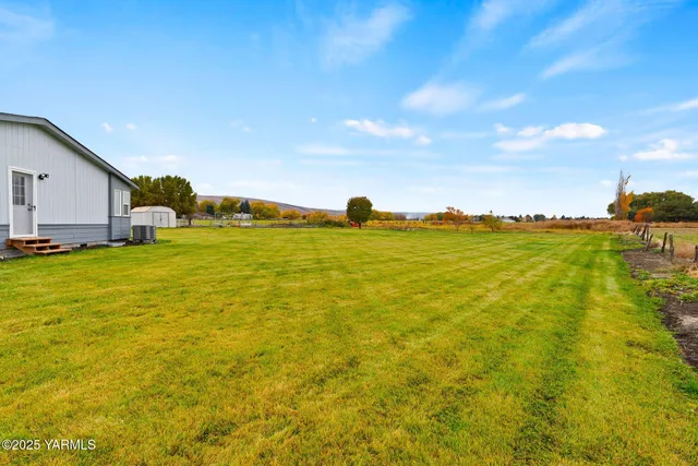 $485,000 | 3000 South 62nd Avenue, Yakima, WA 98903