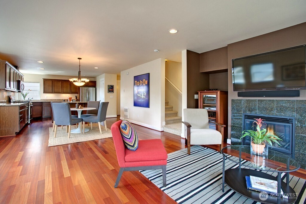 3806 Interlake Avenue North, Unit A Seattle, WA 98103 - Photo 2 of 10