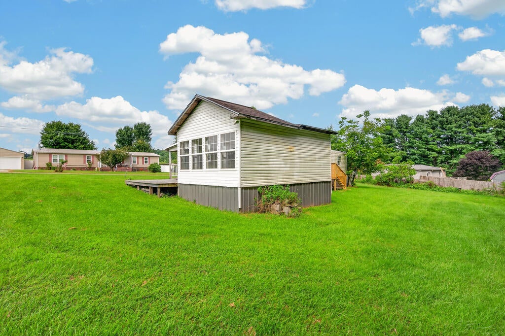 115 Cross Ridge Lane Galax, VA 24333 - Photo 38 of 50 Gallery Image 38