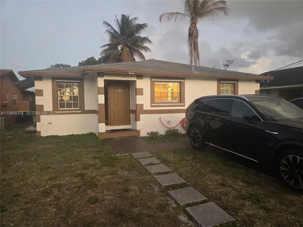 $495,000 | 230 Northwest 7th Avenue, Dania Beach, FL 33004