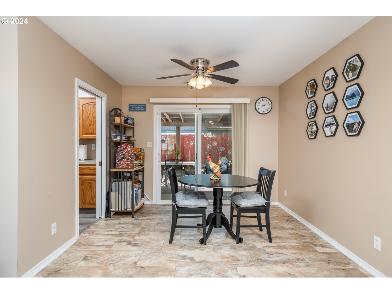 3217 Maple Street Longview, WA 98632 - Photo 12 of 32 a dining room with furniture and window