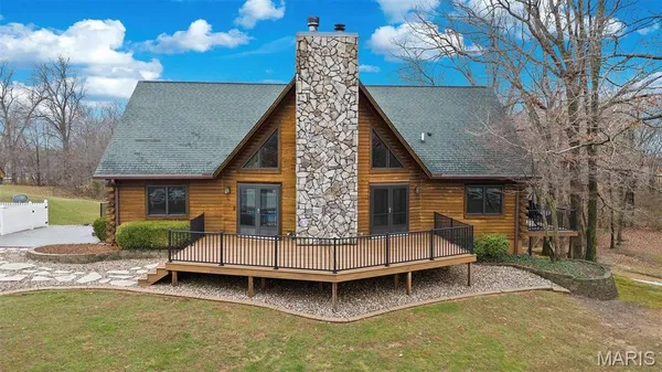 $929,900 | 7467 Walshville Trail, Hillsboro, IL 62049