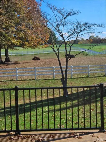 $959,900 | 7467 Walshville Trail, Hillsboro, IL 62049