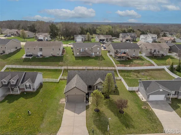 $330,000 | 299 Rockport Drive, Troy, MO 63379
