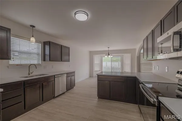 $330,000 | 299 Rockport Drive, Troy, MO 63379