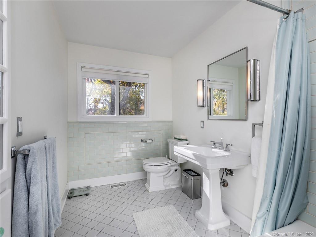 321 West Shore Road New Preston Marble Dale, CT 06777 - Photo 17 of 38 2nd Bathroom