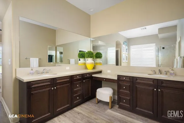 $899,000 | Undisclosed Address, Bakersfield, CA 93311