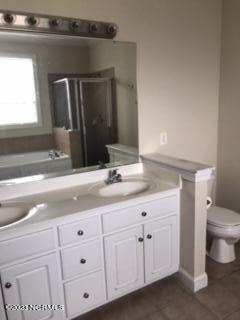 5959 Countryside Road Wilson, NC 27896 - Photo 3 of 17 Master Bath