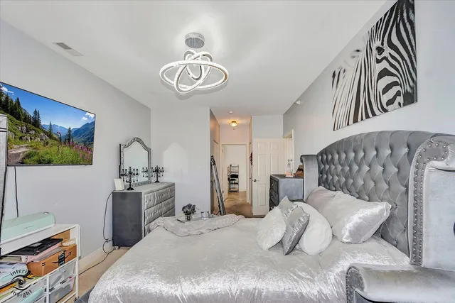 $2,600 | 4330 North Neva Avenue, Unit 202, Norridge, IL 60706