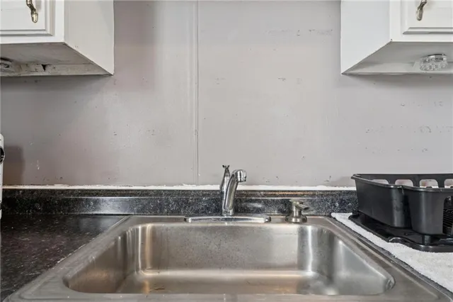 a close view of sink and tap