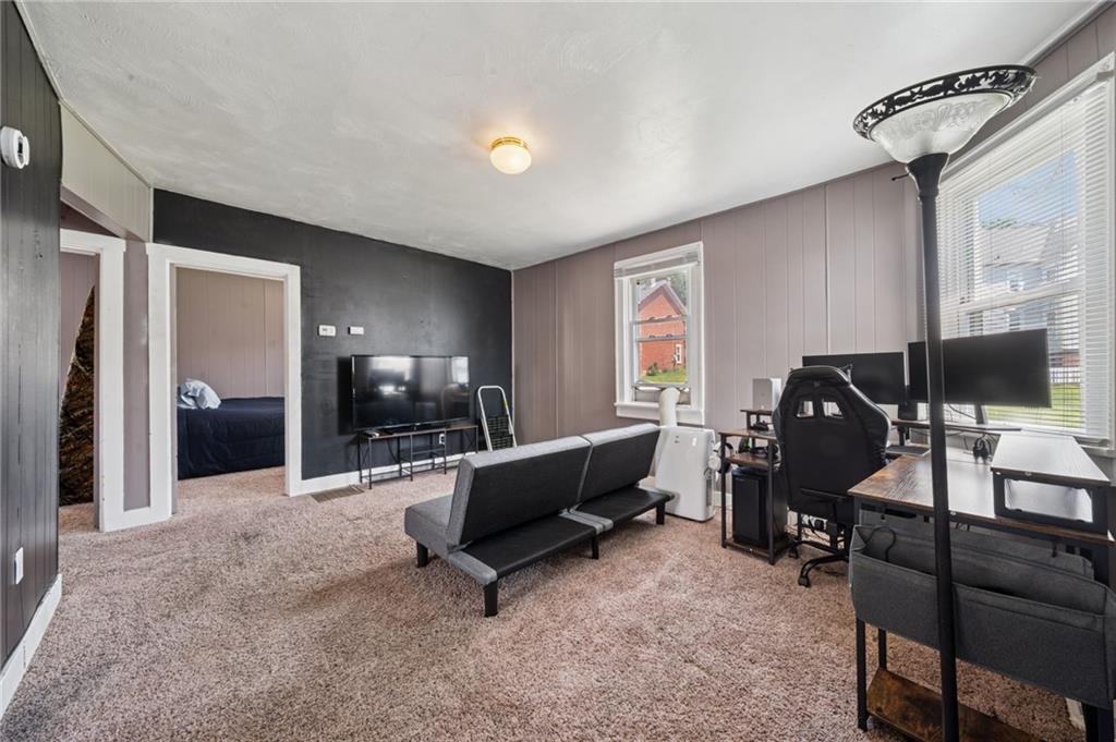 715 1/2 Armstrong, Unit 1/2 Apollo, PA 15613 - Photo 6 of 20 a living room with furniture