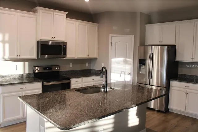 $2,900 | 6005 113th Terrace East, Parrish, FL 34219