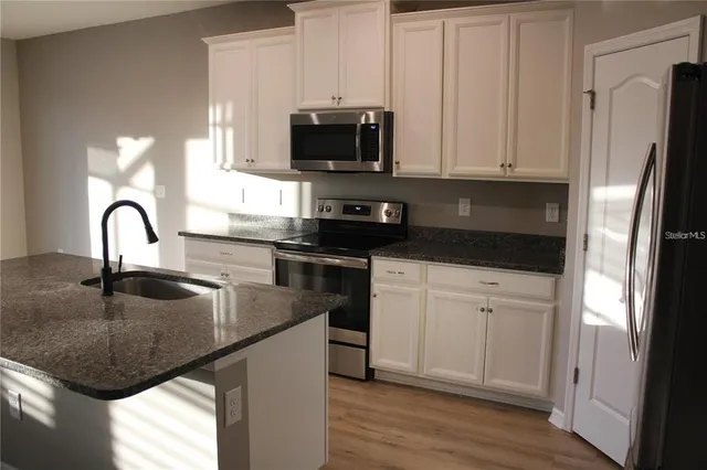 $2,900 | 6005 113th Terrace East, Parrish, FL 34219