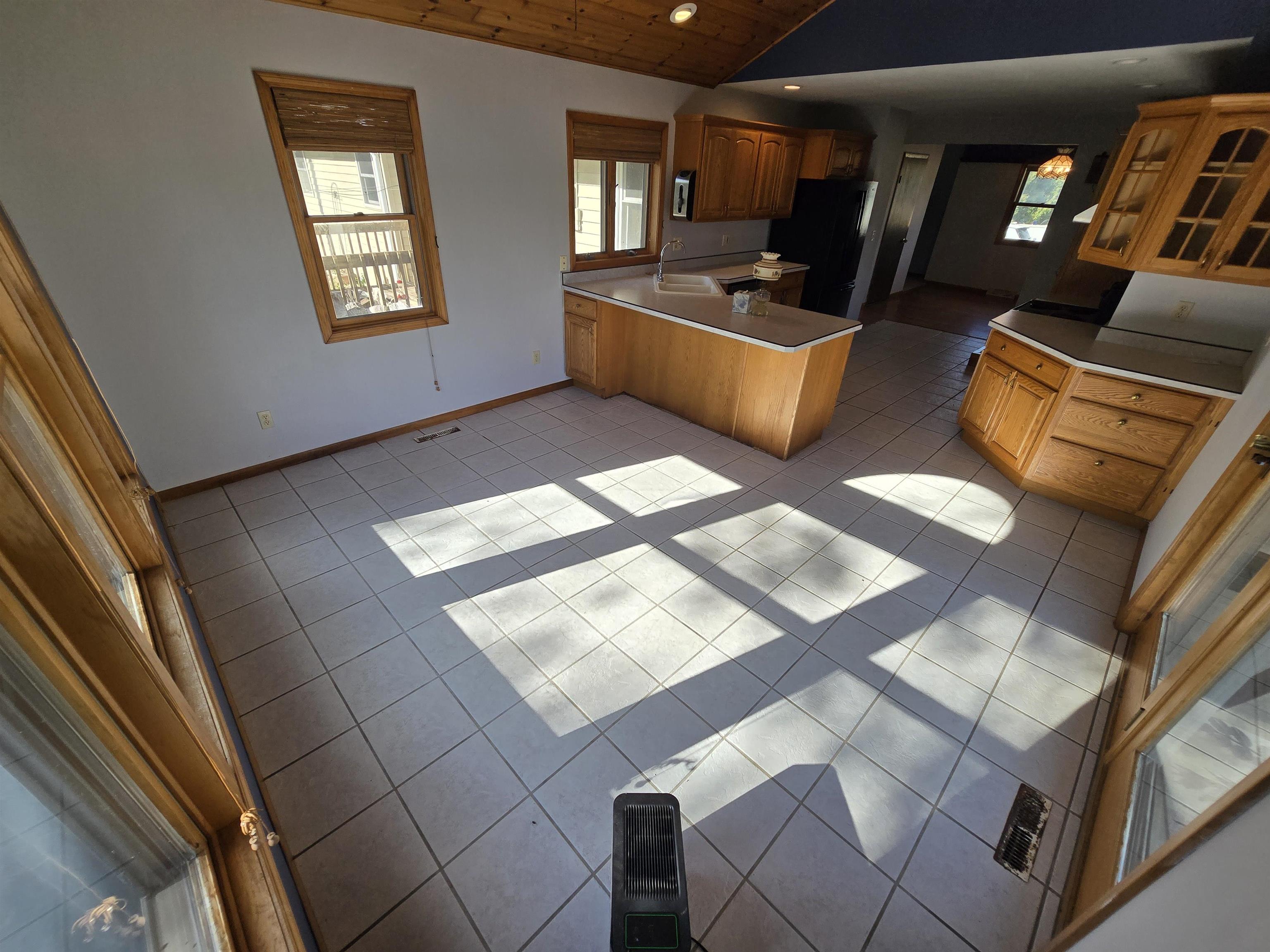 10305 Village Gratiot, WI 53541 - Photo 16 of 46