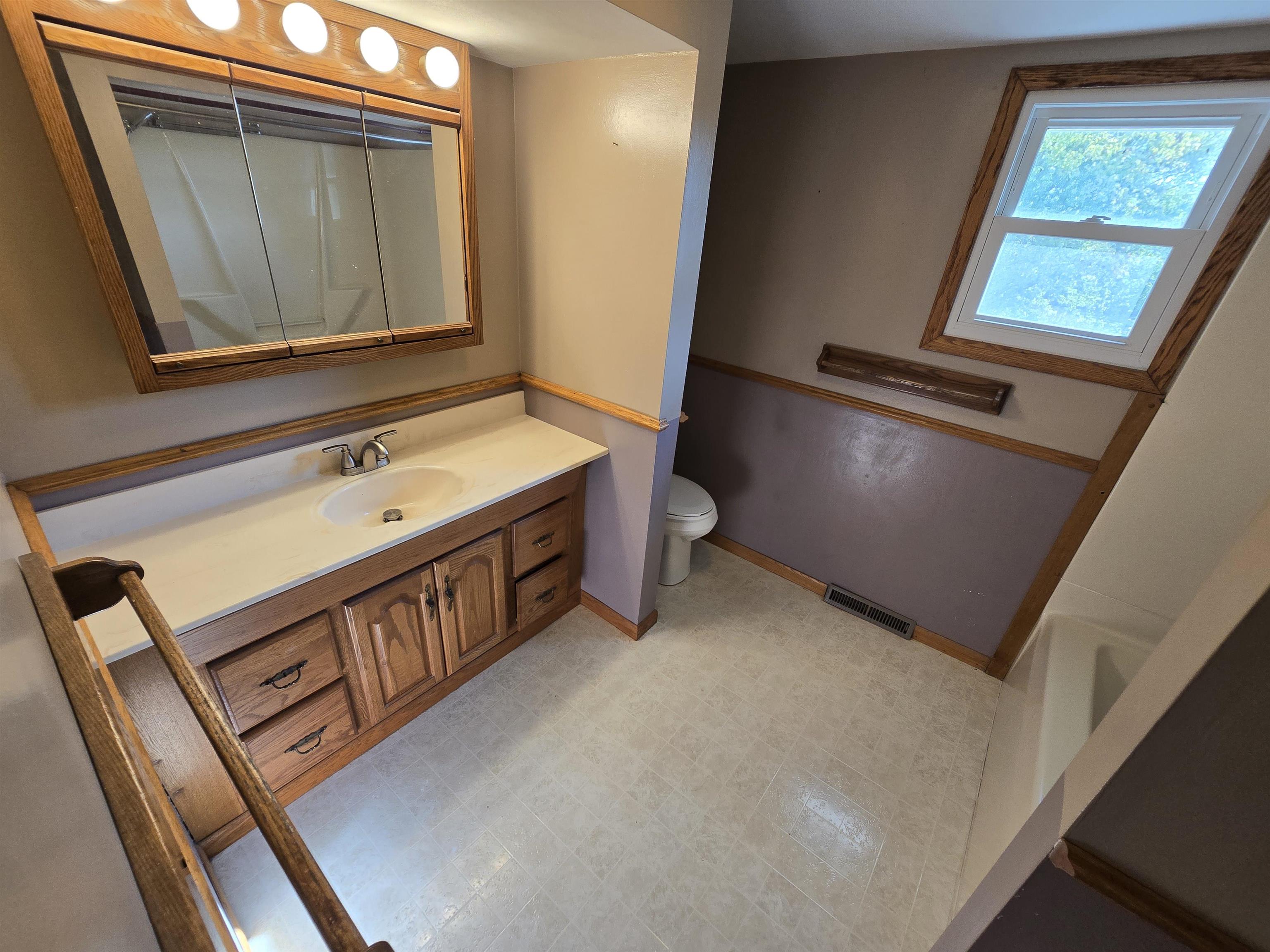 10305 Village Gratiot, WI 53541 - Photo 21 of 46