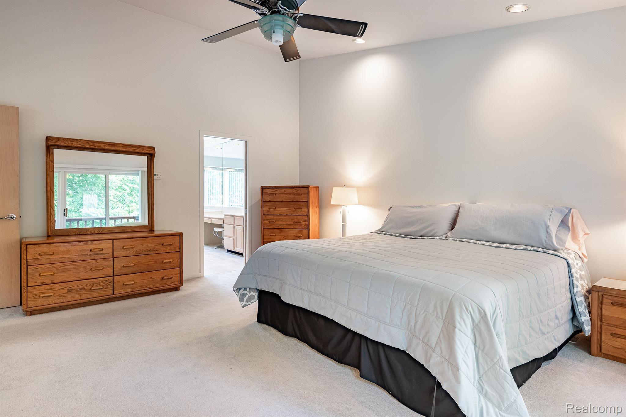 2157 Clinton View Circle Rochester, MI 48309 - Photo 23 of 41 Gallery Image 23
