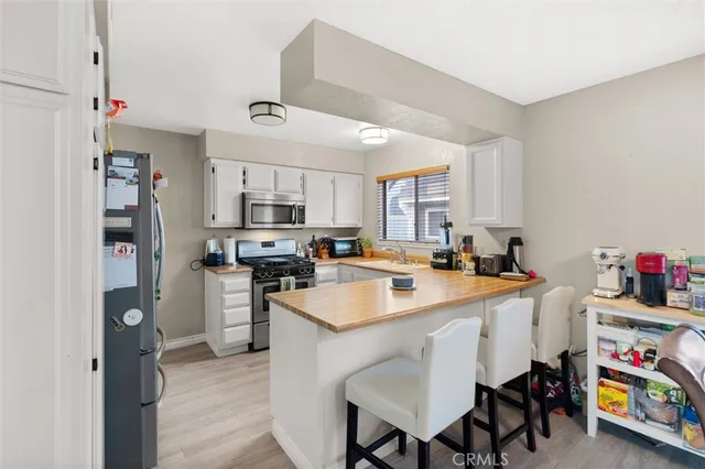 $469,000 | 1929 Glenoaks Boulevard, Unit 122, San Fernando, CA 91340