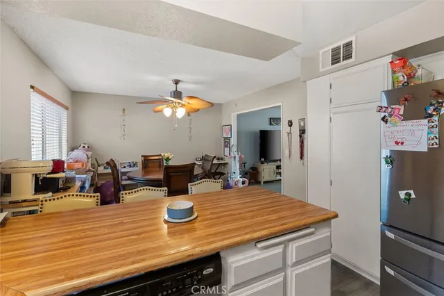 $469,000 | 1929 Glenoaks Boulevard, Unit 122, San Fernando, CA 91340