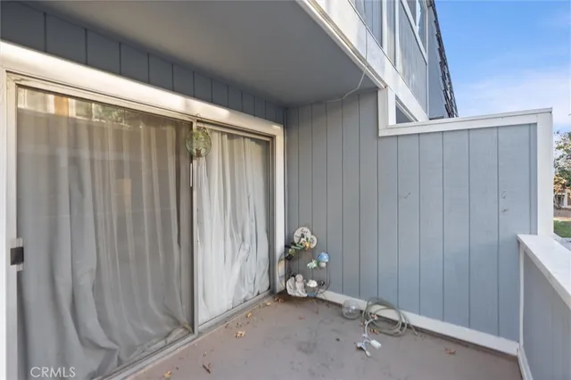 $469,000 | 1929 Glenoaks Boulevard, Unit 122, San Fernando, CA 91340
