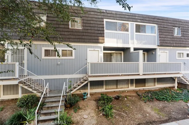 $469,000 | 1929 Glenoaks Boulevard, Unit 122, San Fernando, CA 91340