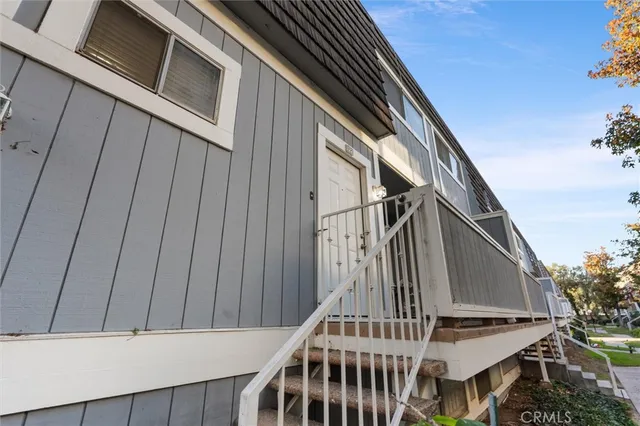 $469,000 | 1929 Glenoaks Boulevard, Unit 122, San Fernando, CA 91340