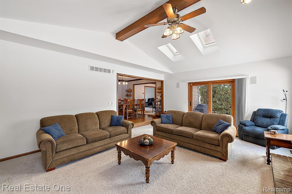1276 Pembroke Drive Rochester Hills, MI 48307 - Photo 23 of 49