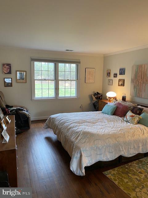 6950 Greentree Road Bethesda, MD 20817 - Photo 15 of 17 master bedroom