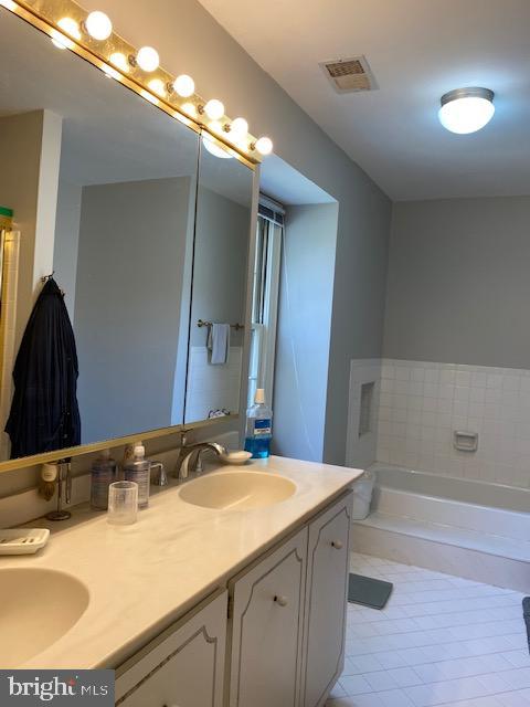 6950 Greentree Road Bethesda, MD 20817 - Photo 17 of 17 master bathroom