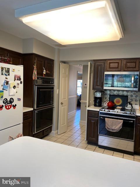 kitchen - view into foyer