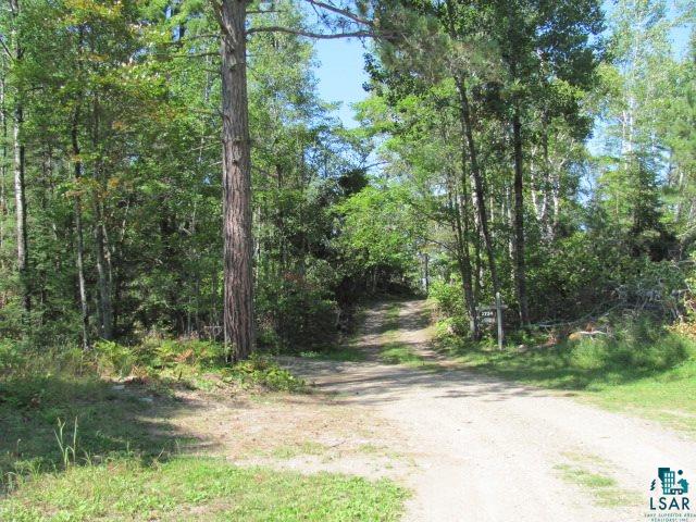 2724 Glendaloch Road Ely, MN 55731 - Photo 20 of 20 Driveway