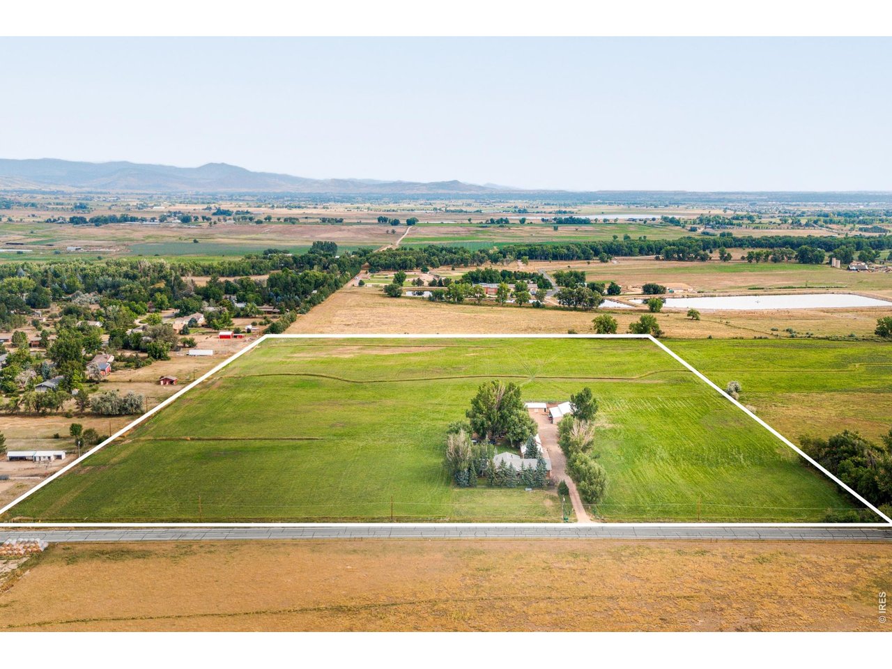 6789 Niwot Road Longmont, CO 80503 - Photo 26 of 28 Aerial view with approximate property boundaries.