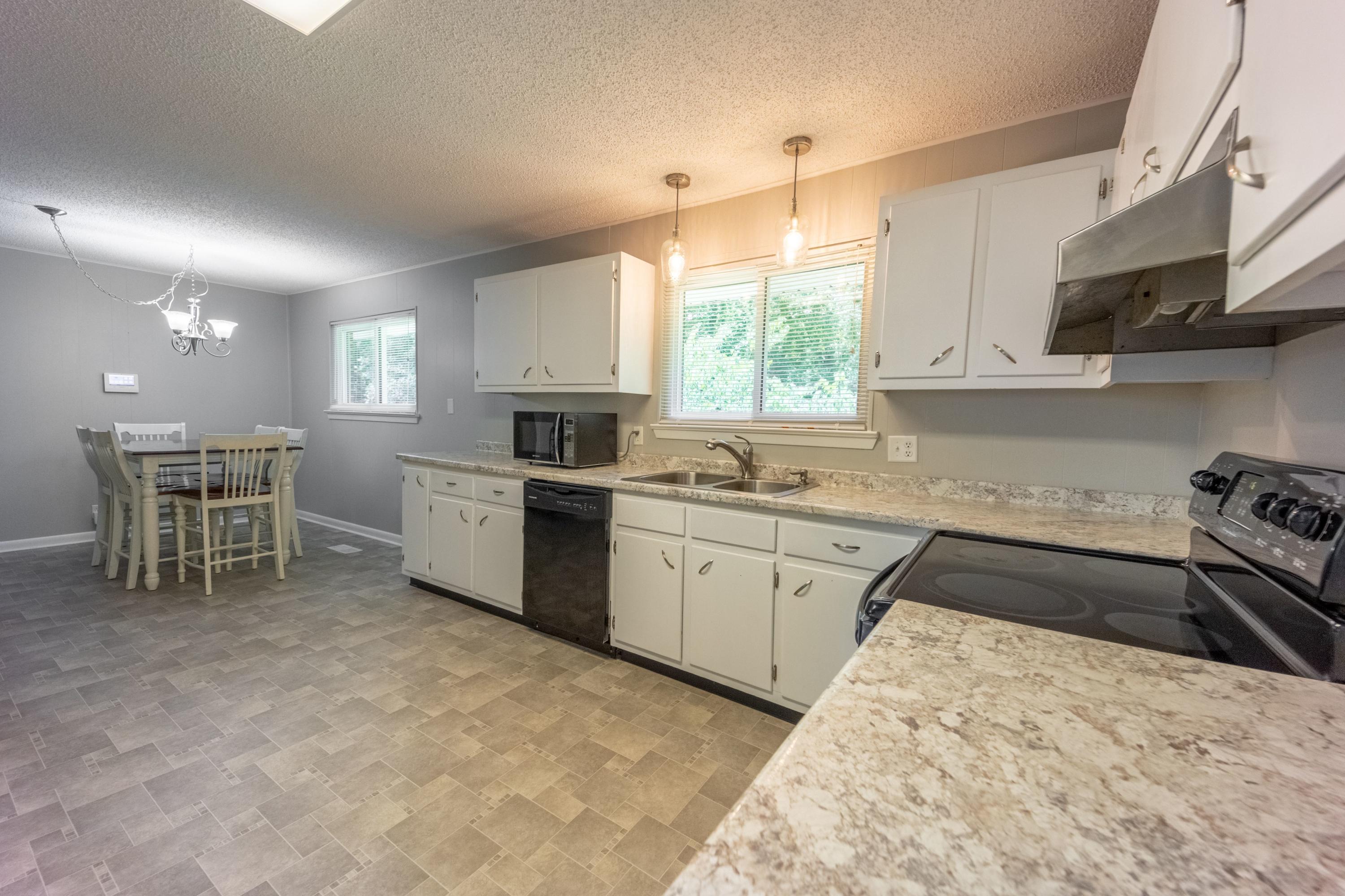 1031 North Sanctuary Road Chattanooga, TN 37421 - Photo 4 of 15 Kitchen