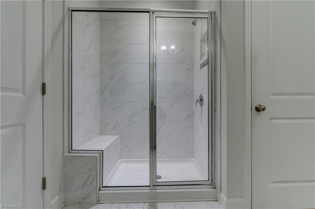 701 Riley Lane Greensboro, NC 27455 - Photo 17 of 32 Gallery Image 17