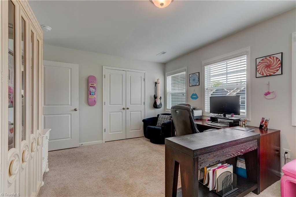 701 Riley Lane Greensboro, NC 27455 - Photo 28 of 32 Gallery Image 28