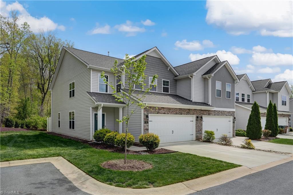 701 Riley Lane Greensboro, NC 27455 - Photo 3 of 32 Gallery Image 3
