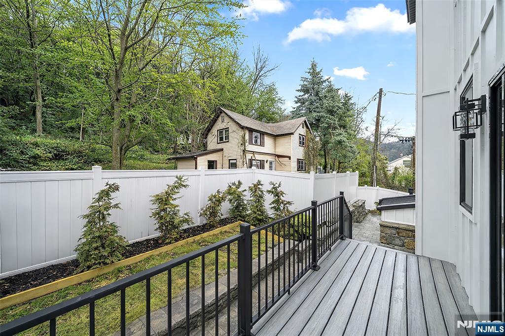 1456 River Road, Unit A Edgewater, NJ 07020 - Photo 34 of 38