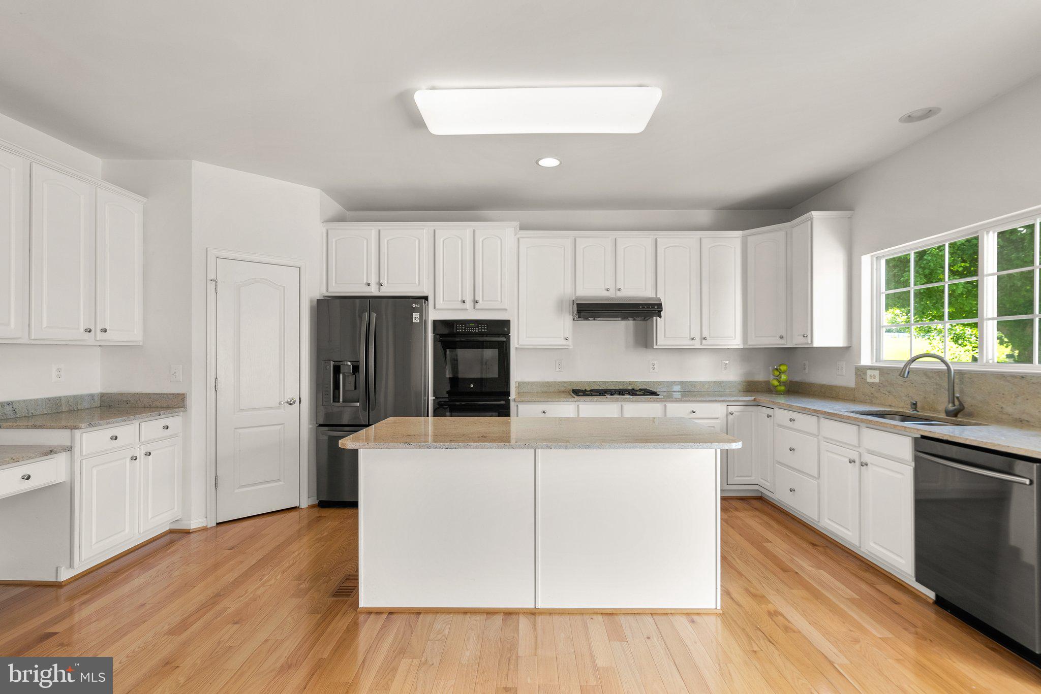 14406 Autumn Gold Road Boyds, MD 20841 - Photo 15 of 65