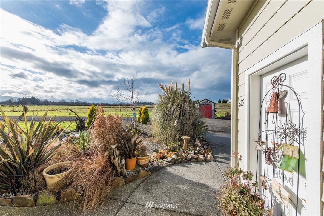 265 Gaskell Farm Road Sequim, WA 98382 - Photo 2 of 25