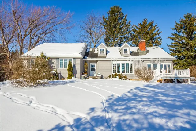 $639,000 | 464 Smith Road, Mendon, NY 14534