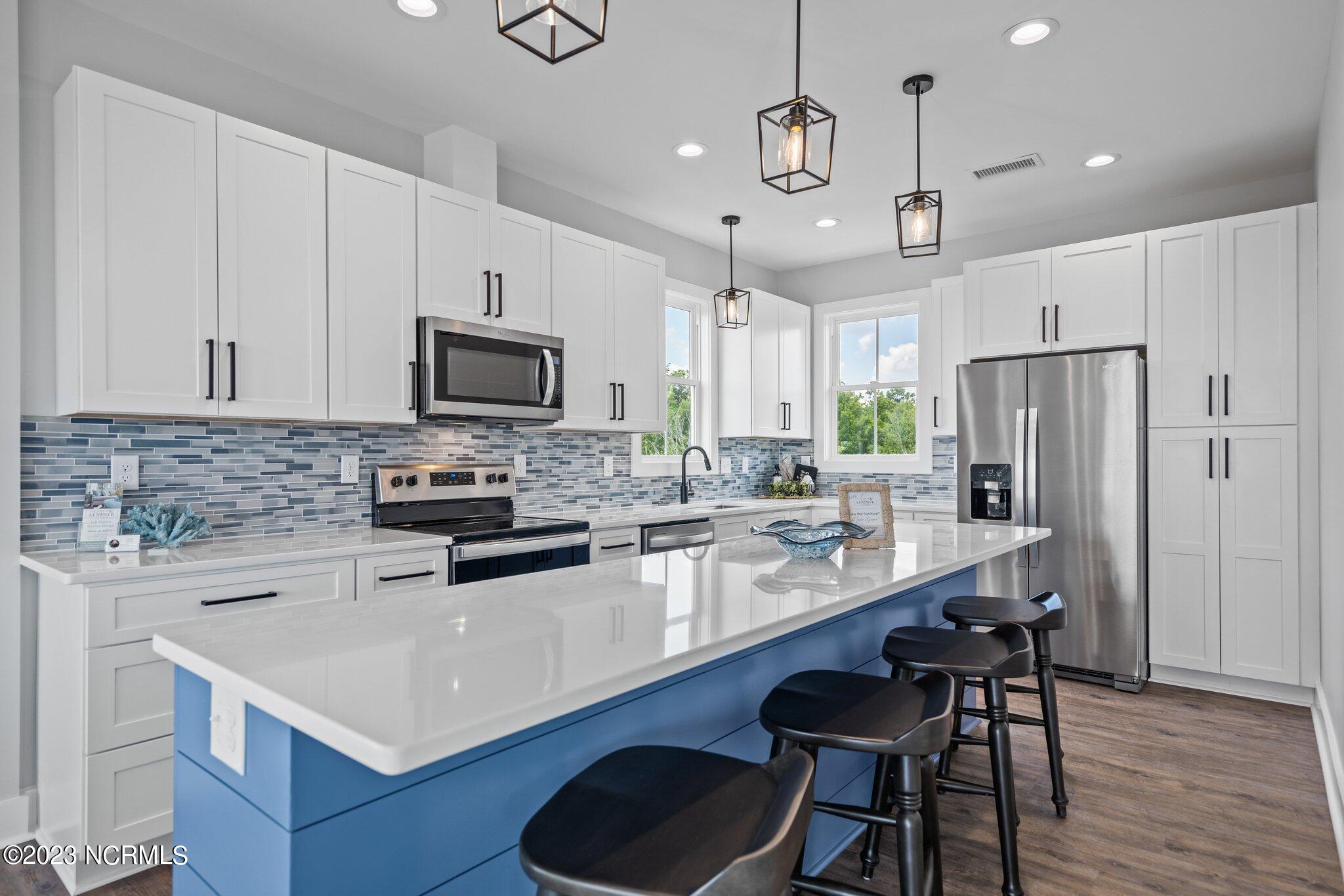 279 Little Kinston Road Surf City, NC 28445 - Photo 20 of 52 105-web-or-mls-DSC01554