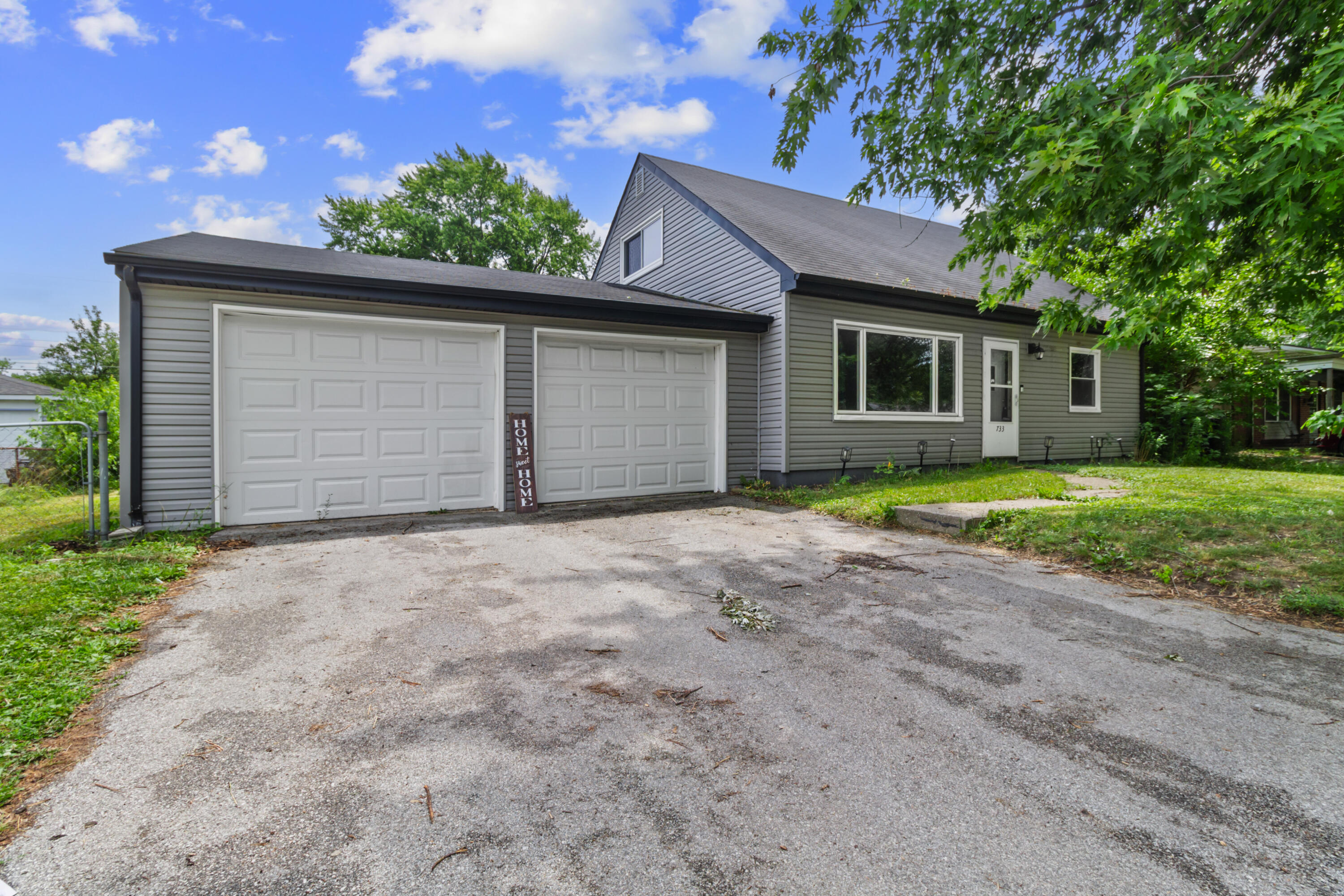 733 Fox River Road Valparaiso, IN 46385 - Photo 1 of 16 3000x2000