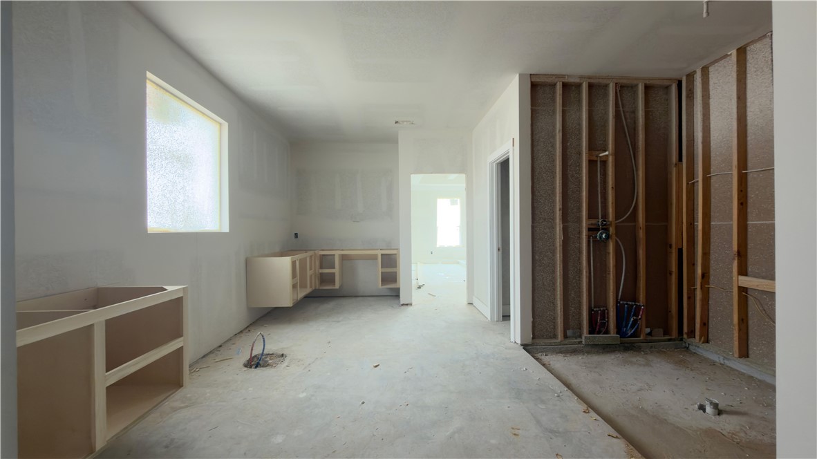 2602 Atlantic View Street Corpus Christi, TX 78415 - Photo 6 of 14 an empty room with windows