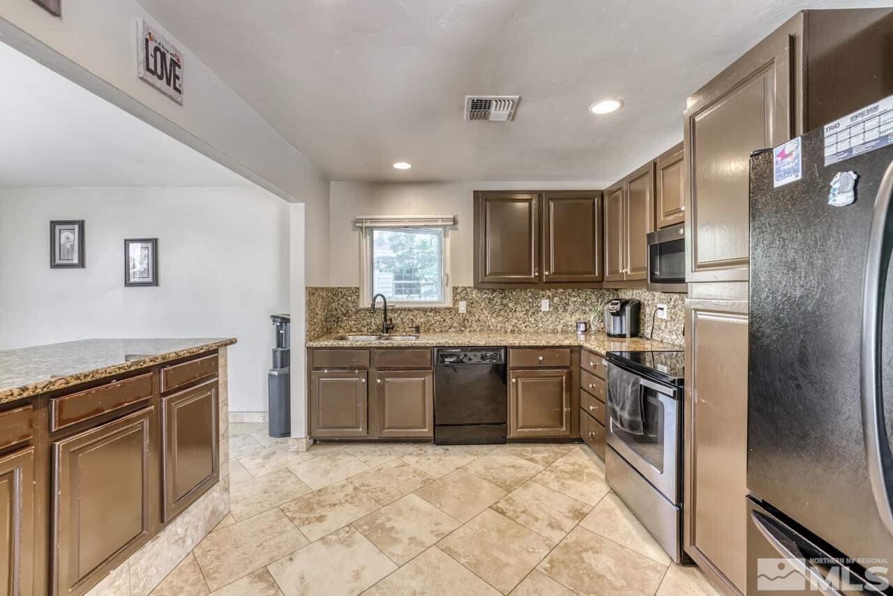 615 Wellington Way Reno, NV 89506 - Photo 13 of 26 Photo 13