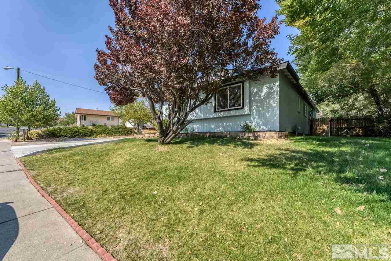615 Wellington Way Reno, NV 89506 - Photo 3 of 26 Photo 3